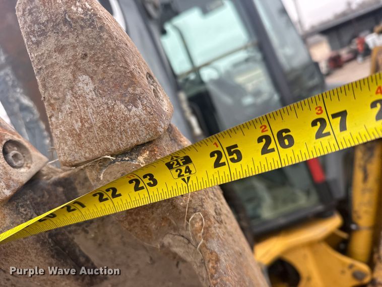 image for item EU6375 2007 John Deere 410J tractor