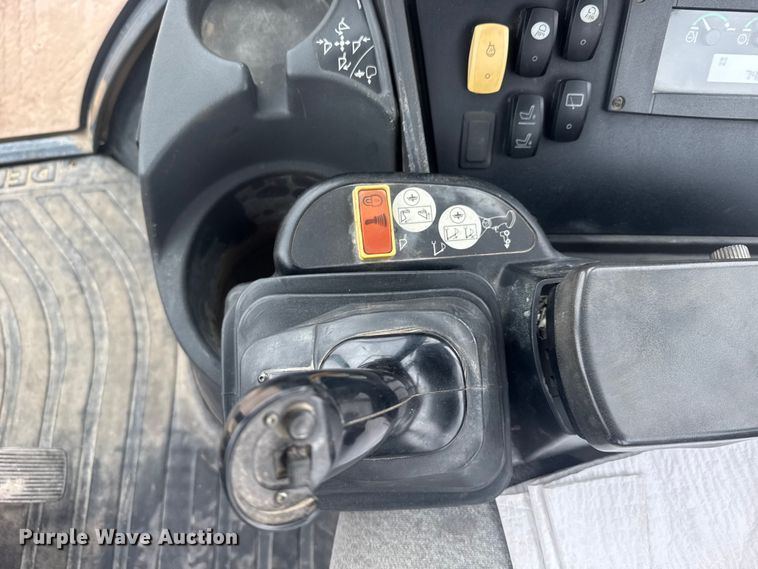 image for item EU6375 2007 John Deere 410J tractor