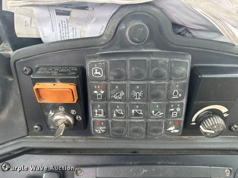 image for item EU6375 2007 John Deere 410J tractor