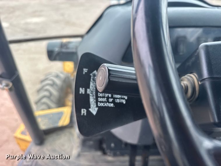 image for item EU6375 2007 John Deere 410J tractor