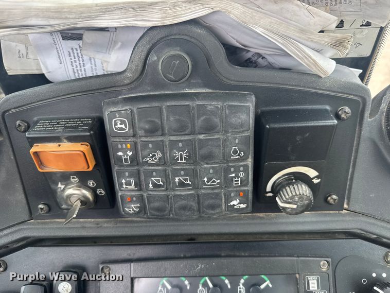 image for item EU6375 2007 John Deere 410J tractor