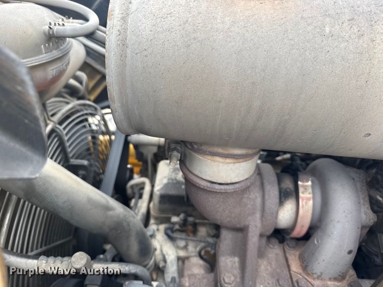 image for item EU6375 2007 John Deere 410J tractor