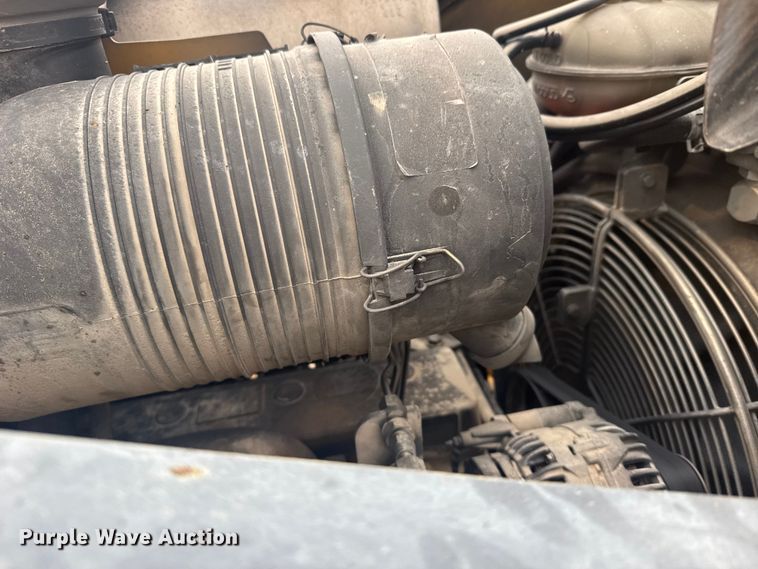 image for item EU6375 2007 John Deere 410J tractor