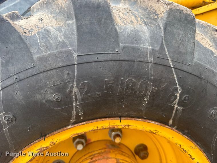 image for item EU6375 2007 John Deere 410J tractor