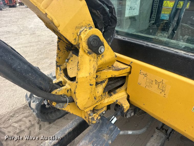 image for item EU6376 2011 Caterpillar 304D CR mini excavator