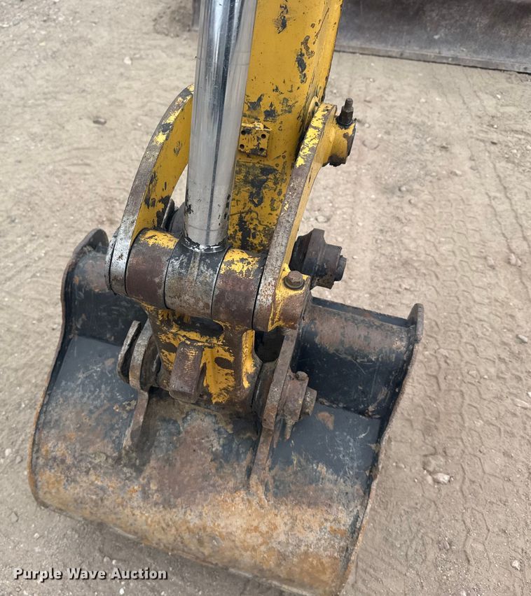 image for item EU6376 2011 Caterpillar 304D CR mini excavator