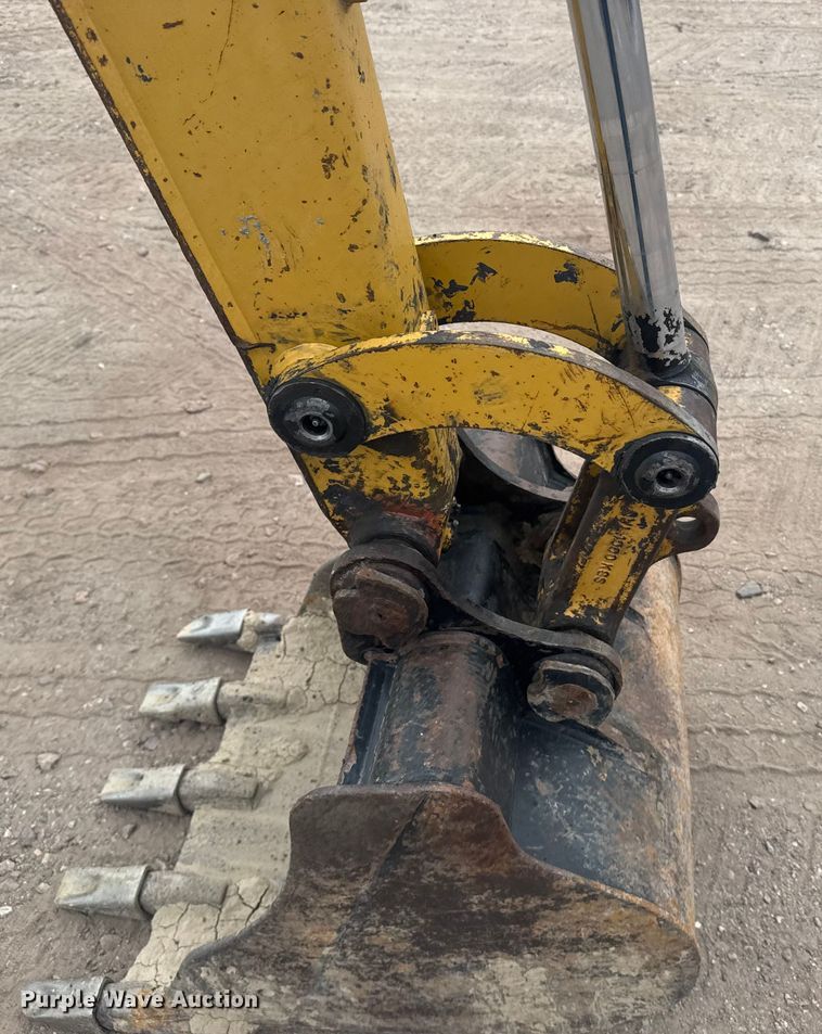 image for item EU6376 2011 Caterpillar 304D CR mini excavator