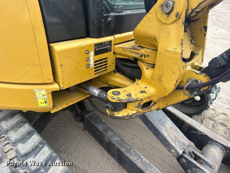 image for item EU6376 2011 Caterpillar 304D CR mini excavator