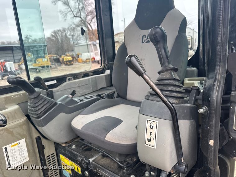 image for item EU6376 2011 Caterpillar 304D CR mini excavator