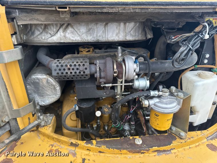 image for item EU6376 2011 Caterpillar 304D CR mini excavator