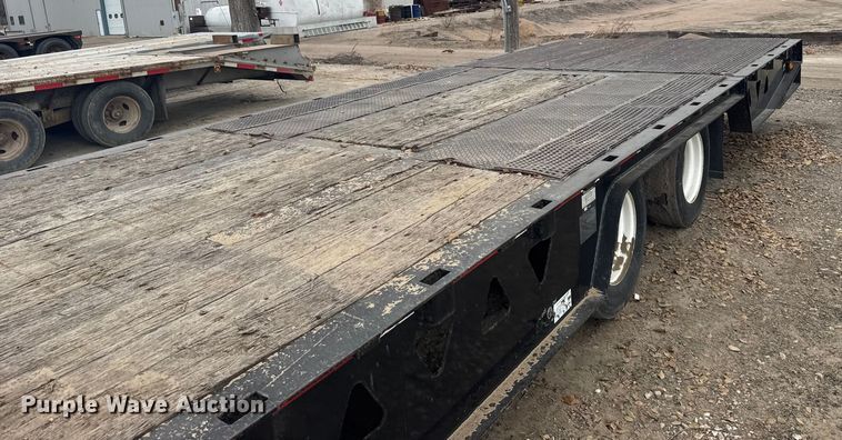 image for item EU6378 2006 Trail King TK70HT-482 drop deck equipment trailer