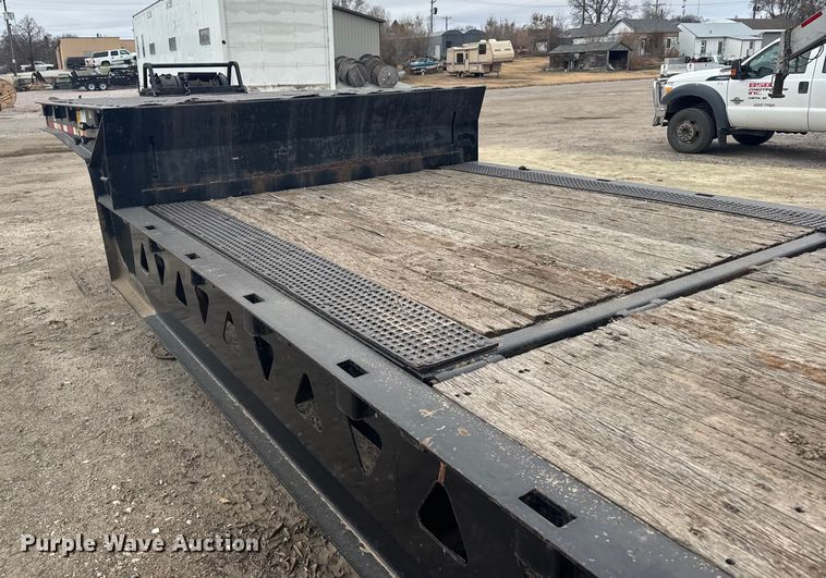 image for item EU6378 2006 Trail King TK70HT-482 drop deck equipment trailer