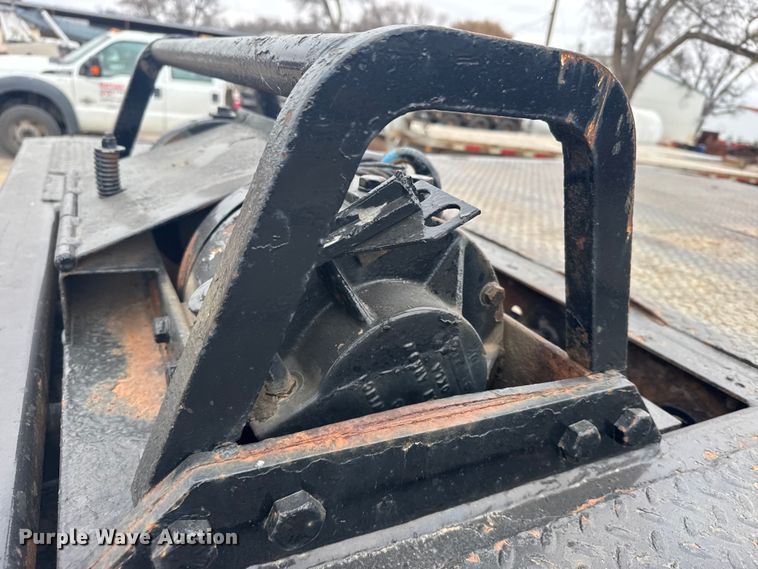 image for item EU6378 2006 Trail King TK70HT-482 drop deck equipment trailer