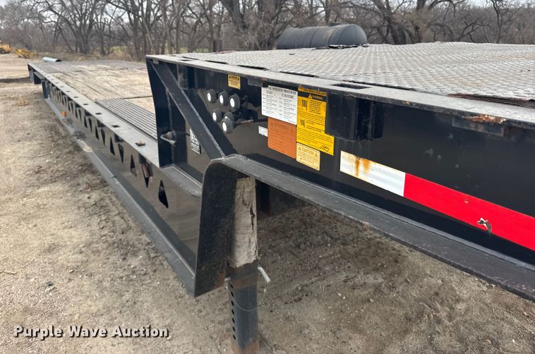 image for item EU6378 2006 Trail King TK70HT-482 drop deck equipment trailer