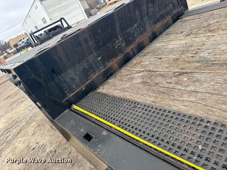 image for item EU6378 2006 Trail King TK70HT-482 drop deck equipment trailer