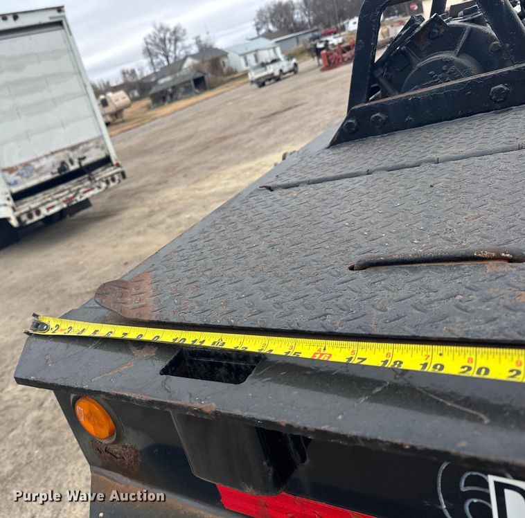 image for item EU6378 2006 Trail King TK70HT-482 drop deck equipment trailer