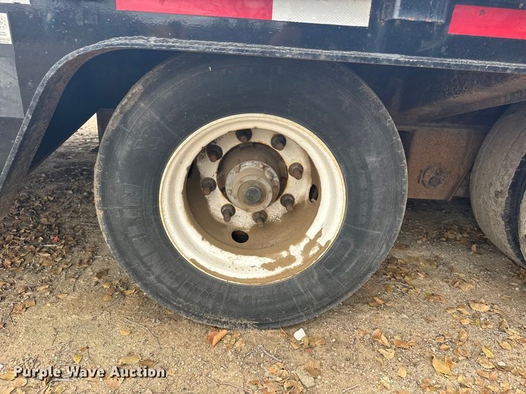 image for item EU6378 2006 Trail King TK70HT-482 drop deck equipment trailer