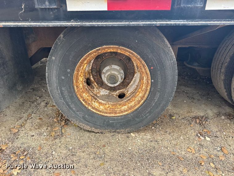 image for item EU6378 2006 Trail King TK70HT-482 drop deck equipment trailer