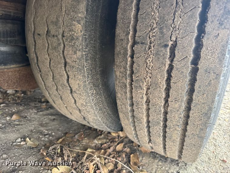 image for item EU6378 2006 Trail King TK70HT-482 drop deck equipment trailer