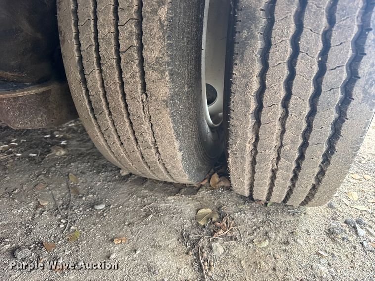 image for item EU6378 2006 Trail King TK70HT-482 drop deck equipment trailer