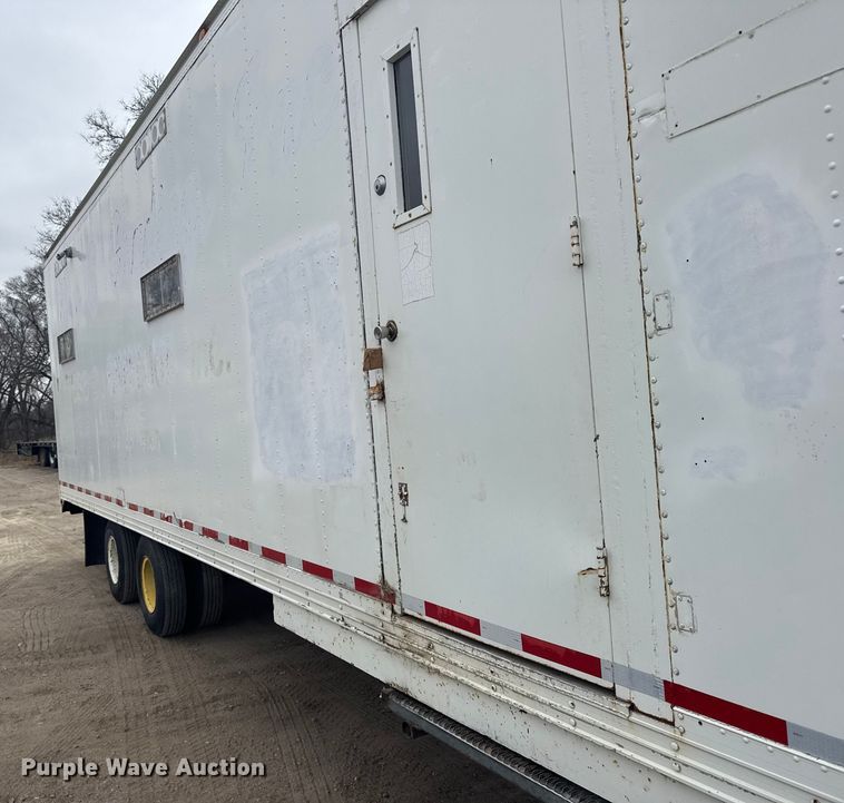 image for item EU6379 1972 Timpte TT-10 SH-1266 DFD office trailer