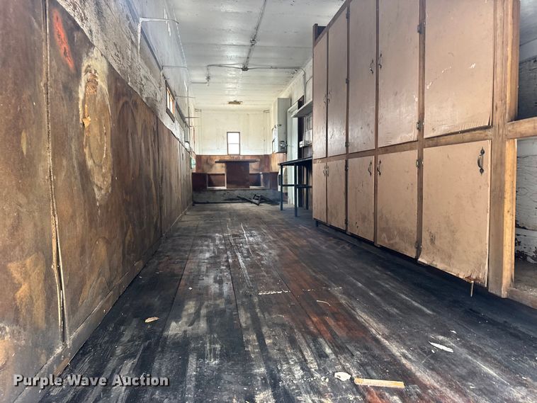 image for item EU6379 1972 Timpte TT-10 SH-1266 DFD office trailer