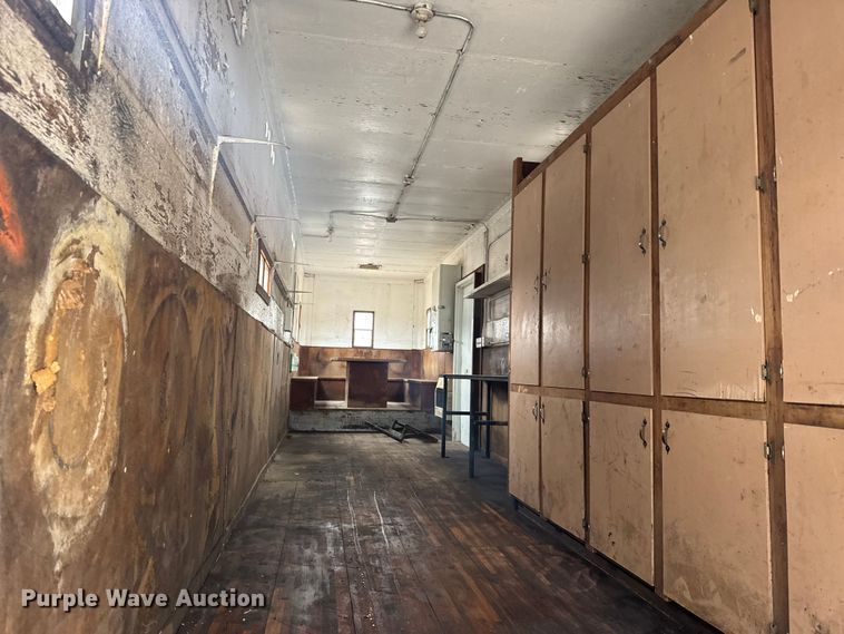 image for item EU6379 1972 Timpte TT-10 SH-1266 DFD office trailer