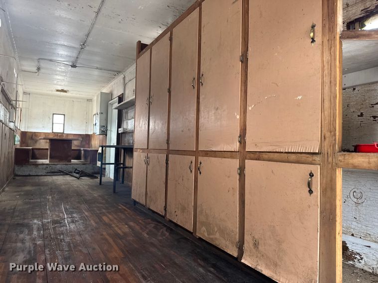 image for item EU6379 1972 Timpte TT-10 SH-1266 DFD office trailer