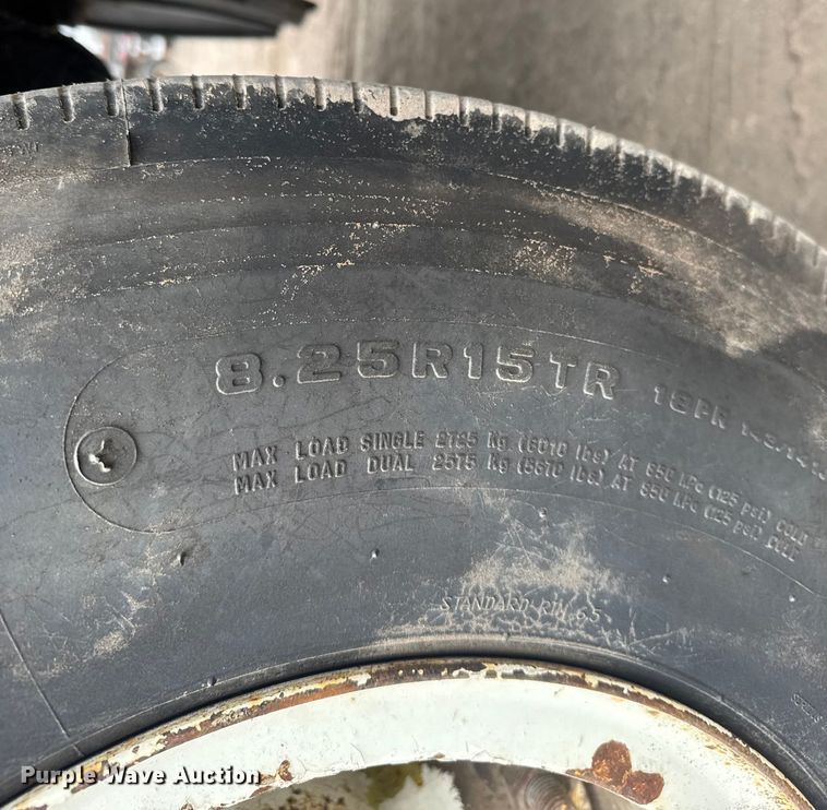 image for item EU6379 1972 Timpte TT-10 SH-1266 DFD office trailer