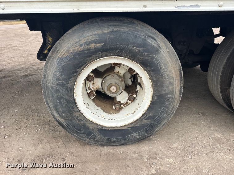 image for item EU6379 1972 Timpte TT-10 SH-1266 DFD office trailer