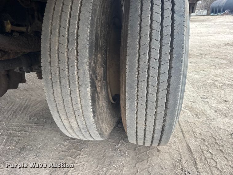 image for item EU6379 1972 Timpte TT-10 SH-1266 DFD office trailer