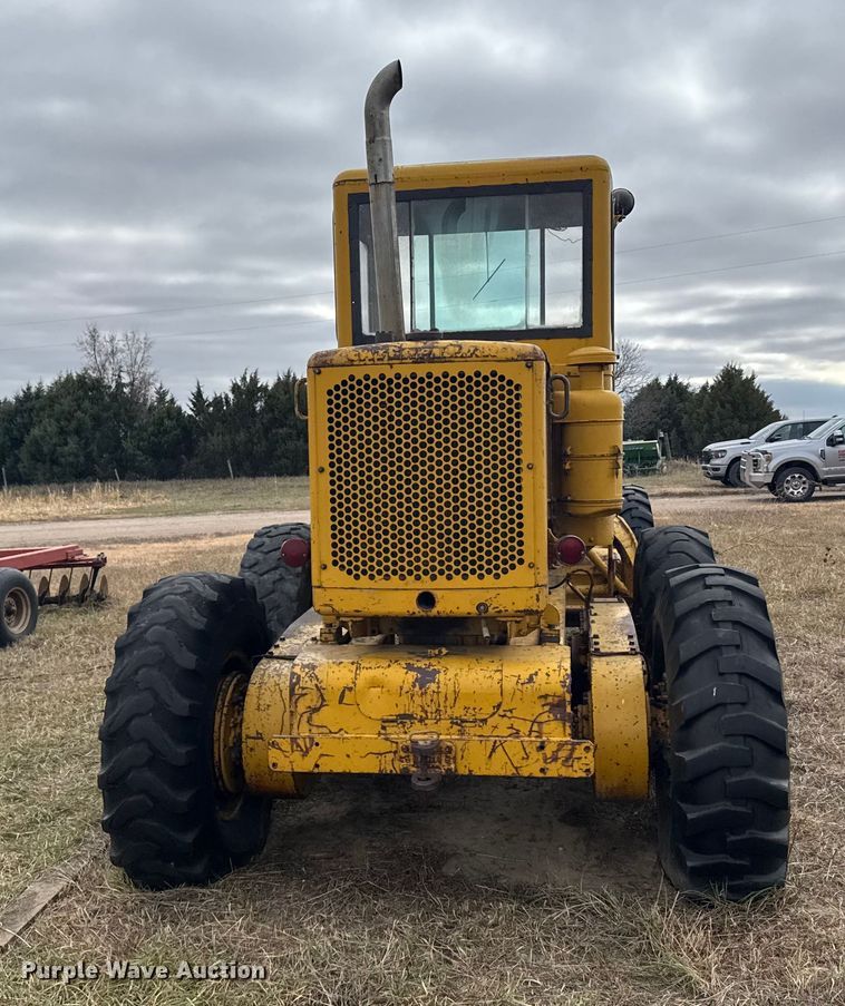 image for item EU6383 Caterpillar C motor grader