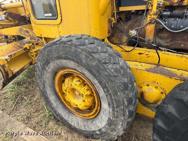 image for item EU6383 Caterpillar C motor grader