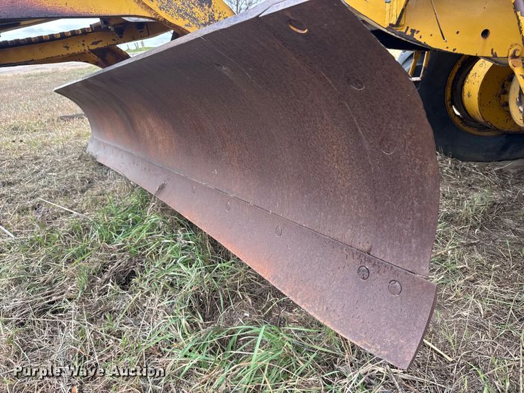 image for item EU6383 Caterpillar C motor grader