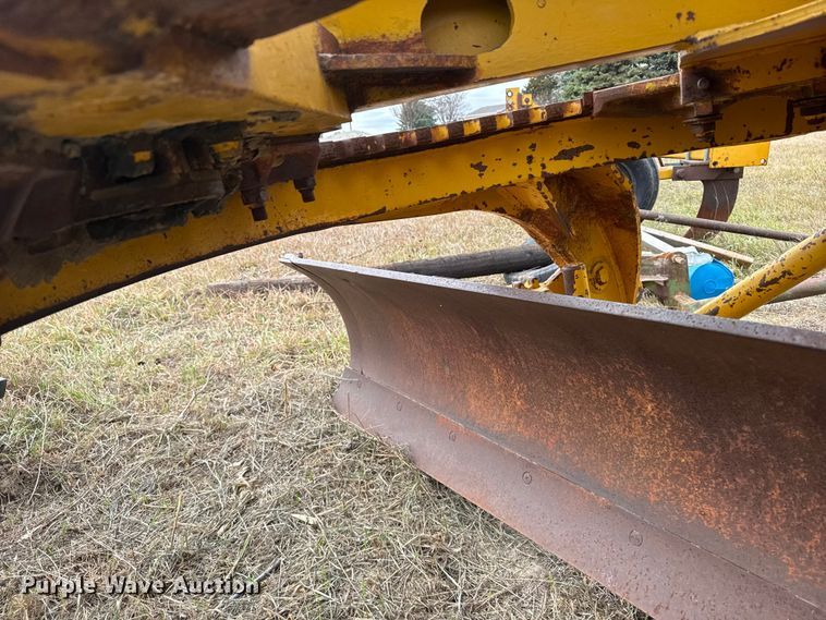 image for item EU6383 Caterpillar C motor grader