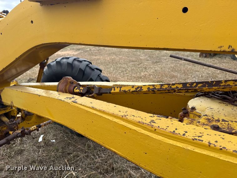 image for item EU6383 Caterpillar C motor grader