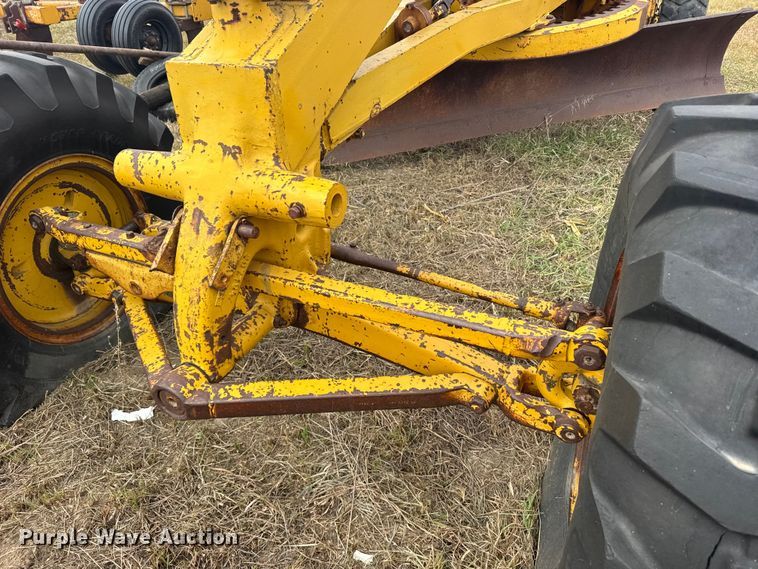 image for item EU6383 Caterpillar C motor grader