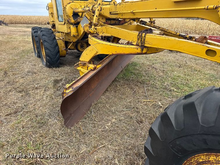 image for item EU6383 Caterpillar C motor grader