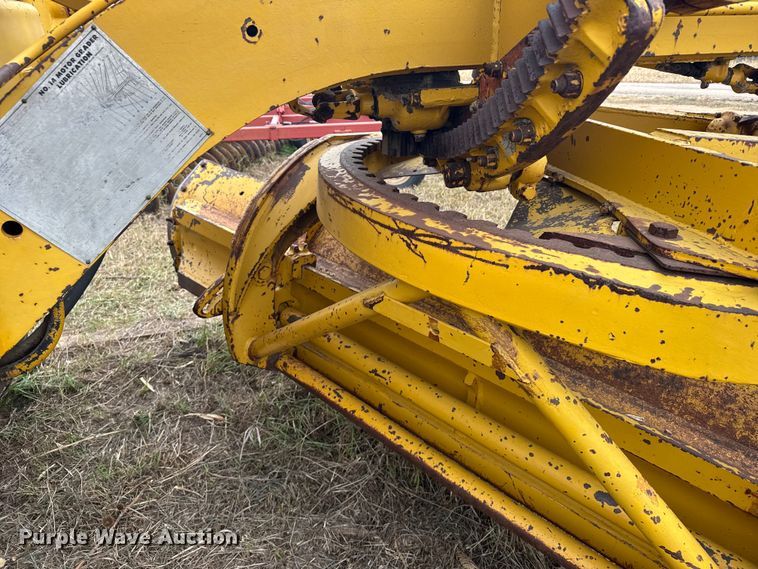 image for item EU6383 Caterpillar C motor grader