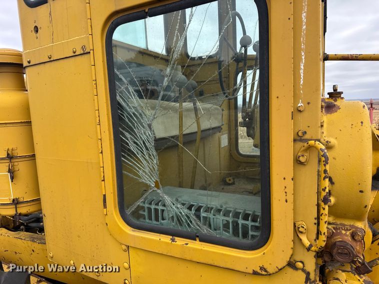 image for item EU6383 Caterpillar C motor grader