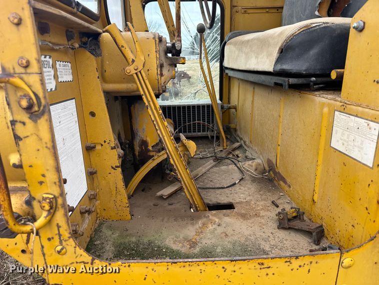 image for item EU6383 Caterpillar C motor grader