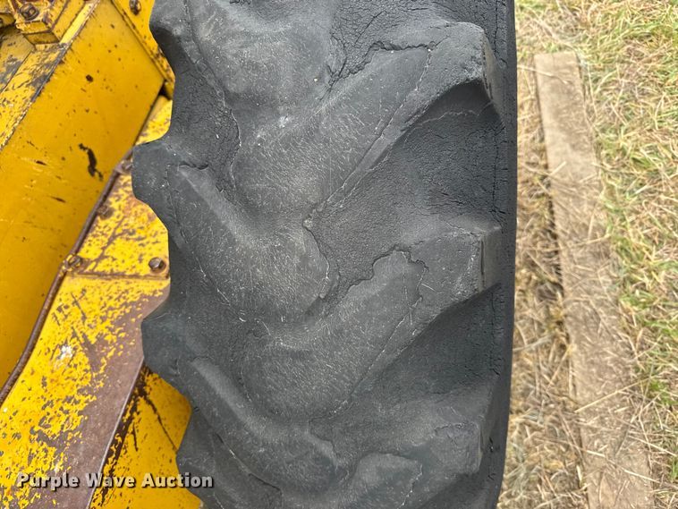 image for item EU6383 Caterpillar C motor grader