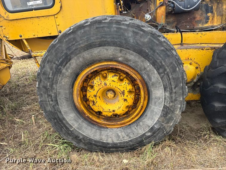 image for item EU6383 Caterpillar C motor grader