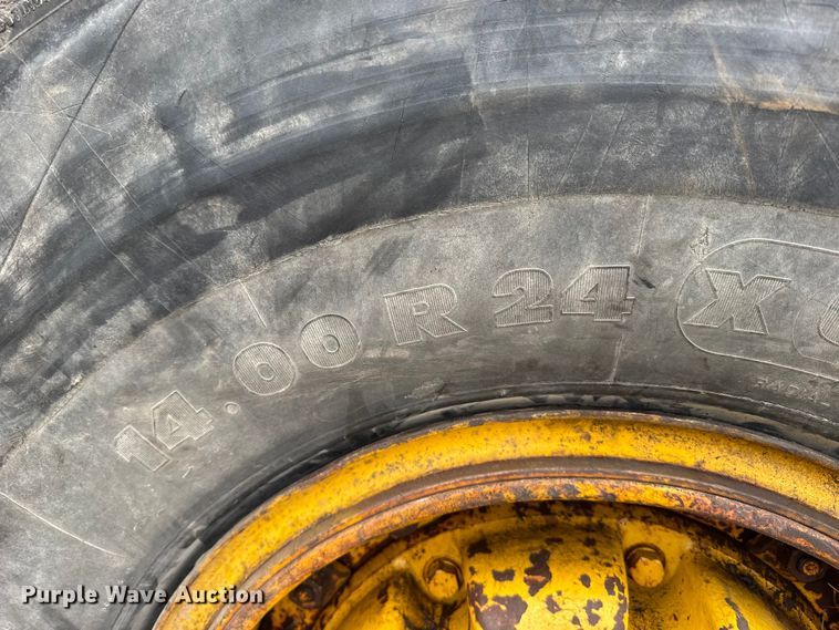 image for item EU6383 Caterpillar C motor grader