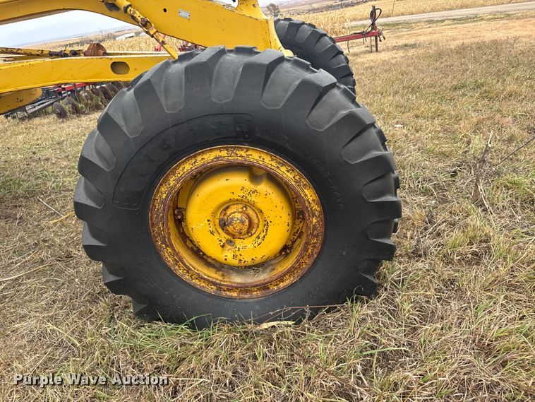 image for item EU6383 Caterpillar C motor grader