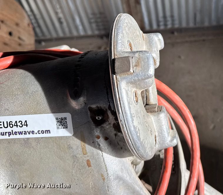 image for item EU6434 (3) pipe threading machines