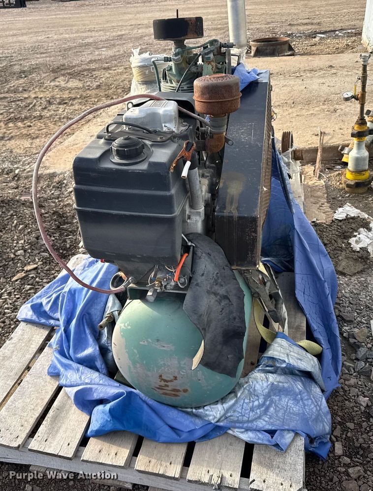 image for item EU6436 Champion air compressor