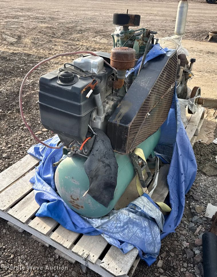 image for item EU6436 Champion air compressor