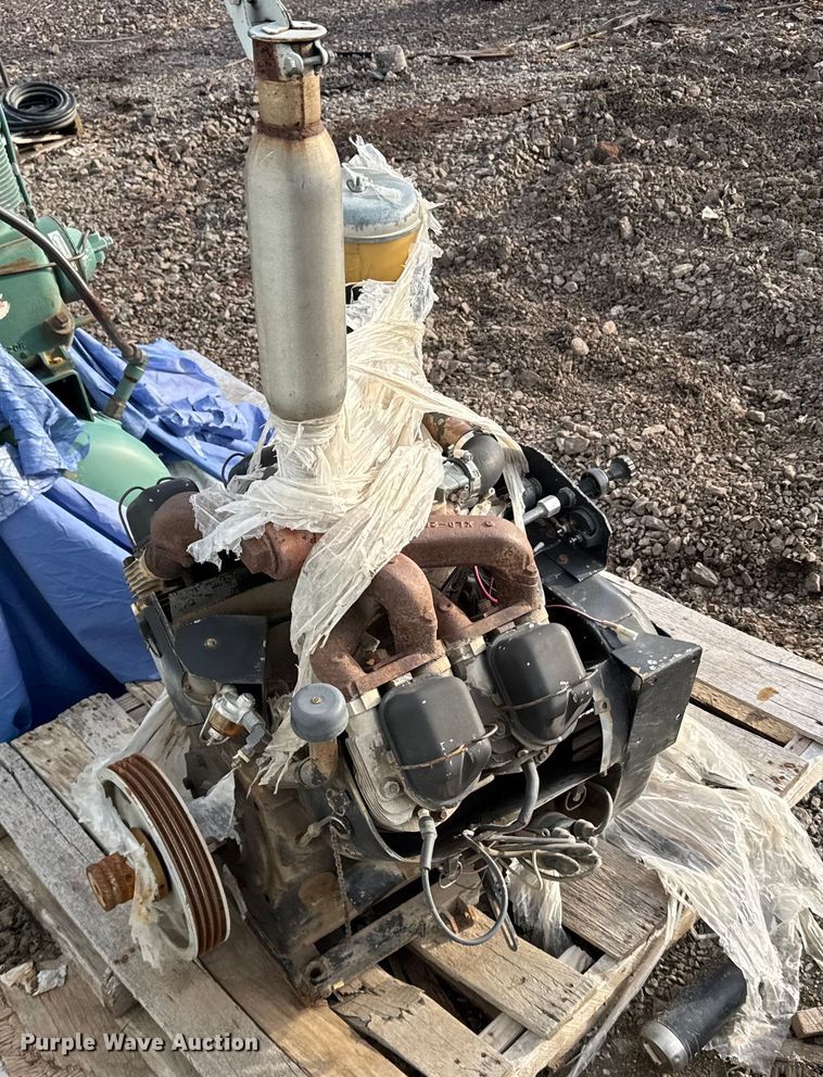 image for item EU6437 Wisconsin V465D1 engine