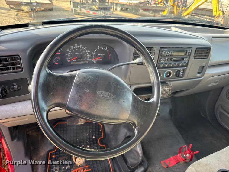 image for item EU6441 2000 Ford F650 Super Duty XL flatbed truck